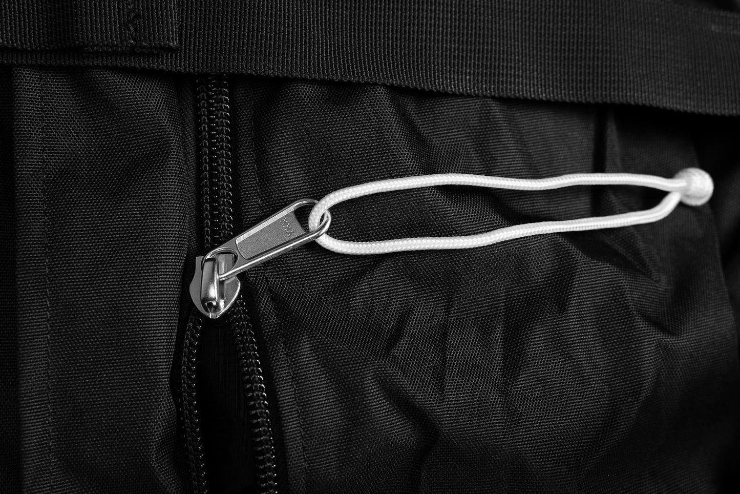 MIZZY’s Pet Store Travel Duffel Bag – Large Durable Carry Bag for Outdoor Adventures